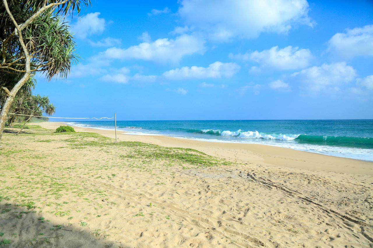 Darwins Beach Resort Tangalle Exterior photo